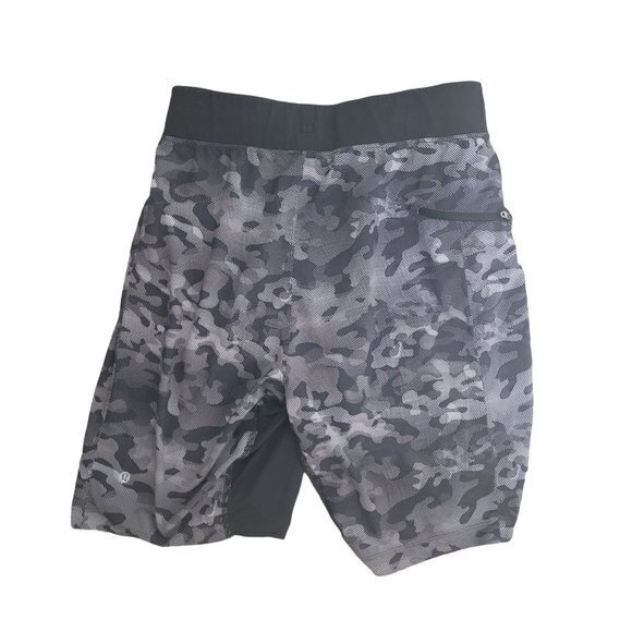 Lululemon Mens Size Small Black Camo Shorts - Picture 7 of 8
